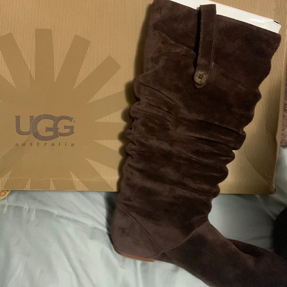 Boots brown size 10 brand ugg